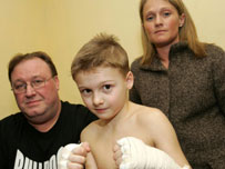 A família do menino Connor. Strictly Baby Fight Club. Cortesia: Channel 4