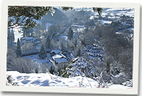 Parc 'Loggerheads' yn yr eira