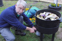 Casglu Ginis i'r gerddi