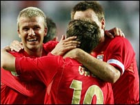 انگلستان موقعیت خود را برای صعود به مرحله بعد جام ملتها بهبود بخشید