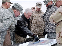 رابرت گيتس در ديدار با نظاميان آمريکايی در افغانستان