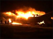 Cảnh máy bay cháy