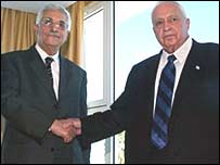 شارون و عباس