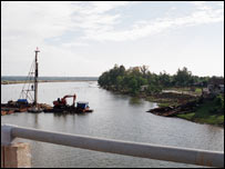 Công trình tái xây dựng cầu Hiền Lương