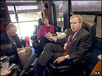 O presidente dos Estados Unidos, George W. Bush, e a primeira-dama, Laura Bush