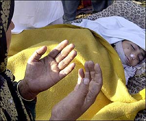 बालाकोट में तबाही का ख़ौफ़नाक नज़ारा