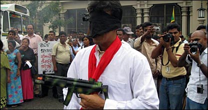 Protest by media groups in Colombo (photo: Elmo Fernando)