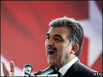 Tổng thống Thổ Nhĩ Kỳ Abdullah Gul gọi việc biểu quyết vừa rồi là không thể chấp nhận được