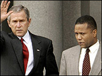  صدر بش مشیر کے ساتھ