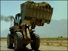 نمایی از فیلم "سیوند، خاک، رویا" ساخته حسین کریم پور