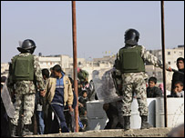 रफ़ाह चौकी पर मिस्र के सुरक्षाकर्मी