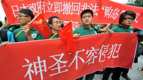 Sinh viên Trung Quốc biểu tình gần Đại sứ quán Nhật Bản ở Seoul