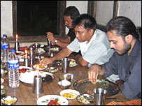 मणिपुर के चरमपंथियों के साथ मुकेश शर्मा