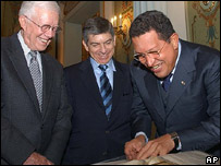 Jimmy Carter, César Gavíria e Hugo Chávez