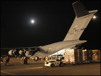 Американський літак з допомогою у Тбілісі