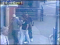 Eylemciler metro istasyonunda