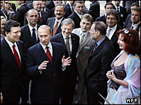 ولاديمير پوتين همراه با مقامات اتحاديه اروپا