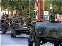 Militares mexicanos patrulham a cidade de NUevo Laredo