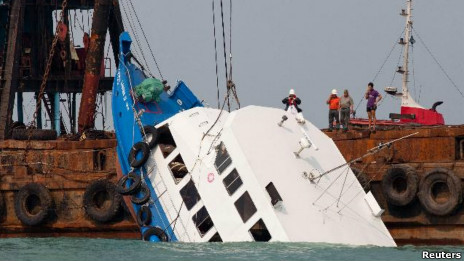 香港南丫島撞船死亡人數已增至36人（02/10/2012）
