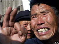 Çin'de protestocu bir adam