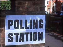 İngiltere'de bir seçim merkezi