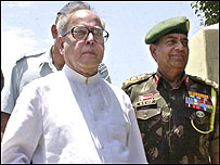 प्रणब मुखर्जी और जनरल एनसी विज