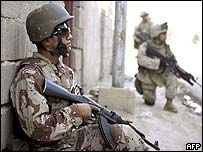 عراق، روزها و هفته هايی بحرانی را پشت سر می گذارد 