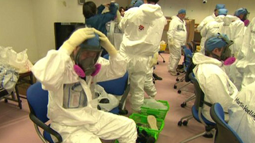 記者傅東飛(中)在日本大地震兩週年之際前往福島參觀。