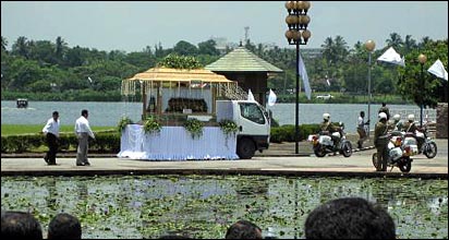 Minister's body taken to parliament (photo Elmo Fernando)