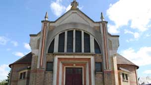 Igreja na França (Crédito: corretora Patrice Besse) 