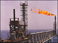 قيمتهای نفت در بازارهای جهانی تقريبا دوبرابر قيمتهای پيشنهادی اوپک بوده است