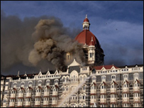 मुंबई के ताज होटल में लगी आग