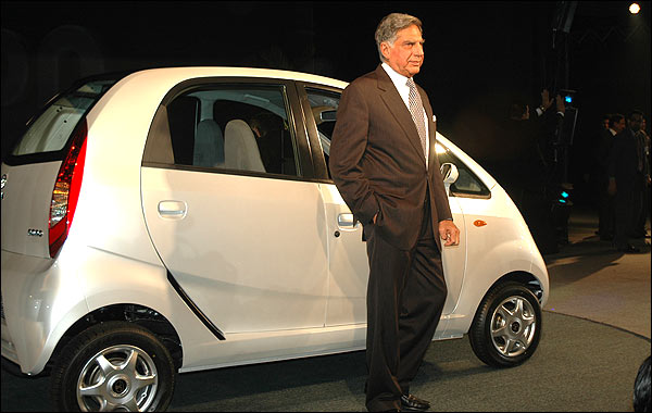 'लाख टके की' कार