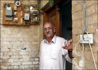 Abu Hussein ở nhà tại Baghdad.