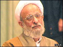 مصباح يزدی می گويد رای دادن مثل نماز واجب است