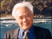 Nhà nghiên cứu Lại Nguyên Ân đã tìm lại các bài báo của Phan Khôi trong thư viện ở Pháp và Hoa Kỳ