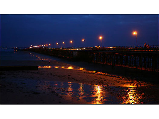 东北城镇Ryde、长800米的码头已经有近200年历史,但依然在使用中。