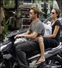 Angelina Jolie và Brad Pitt tại Sài Gòn, 23-11-2006
