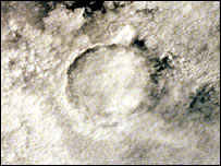 O Lago Bosumtwi visto do espaço (Nasa/LPI)