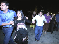 भागते लोग