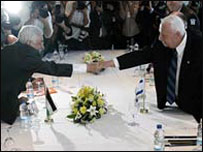 महमूद अब्बास और अरियल शेरॉन