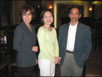 Từ trái qua chị Minh Thư, Elena Trần, và anh Đào Tuấn