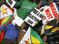 Bầu cử Zimbabwe gây sự quan tâm của cộng đồng quốc tế trong nhiều tuần qua