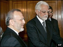 انهام الحق و منوچهر متکی وزیران خارجه ایران و پاکستان