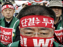 manifestantes coreanos em Hong Kong