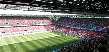 Sân RheinEnergieStadion, Cologne