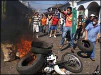 Manifestantes fazem protesto em Santa Cruz, na Bolívia