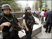 امریکہ میں خطرے کی حد کو بڑھا کر ’ زرد ‘ کر دیا گیا ہے