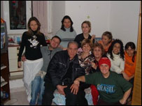 Selma e alguns dos parentes que já levou para a Itália (arquivo pessoal).