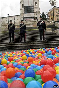 रंग-बिरंगी गेंद